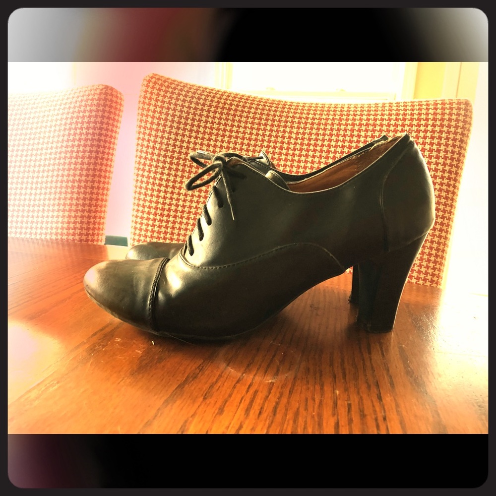 Croft and Barrow Size 9 Lace Up Black Boots